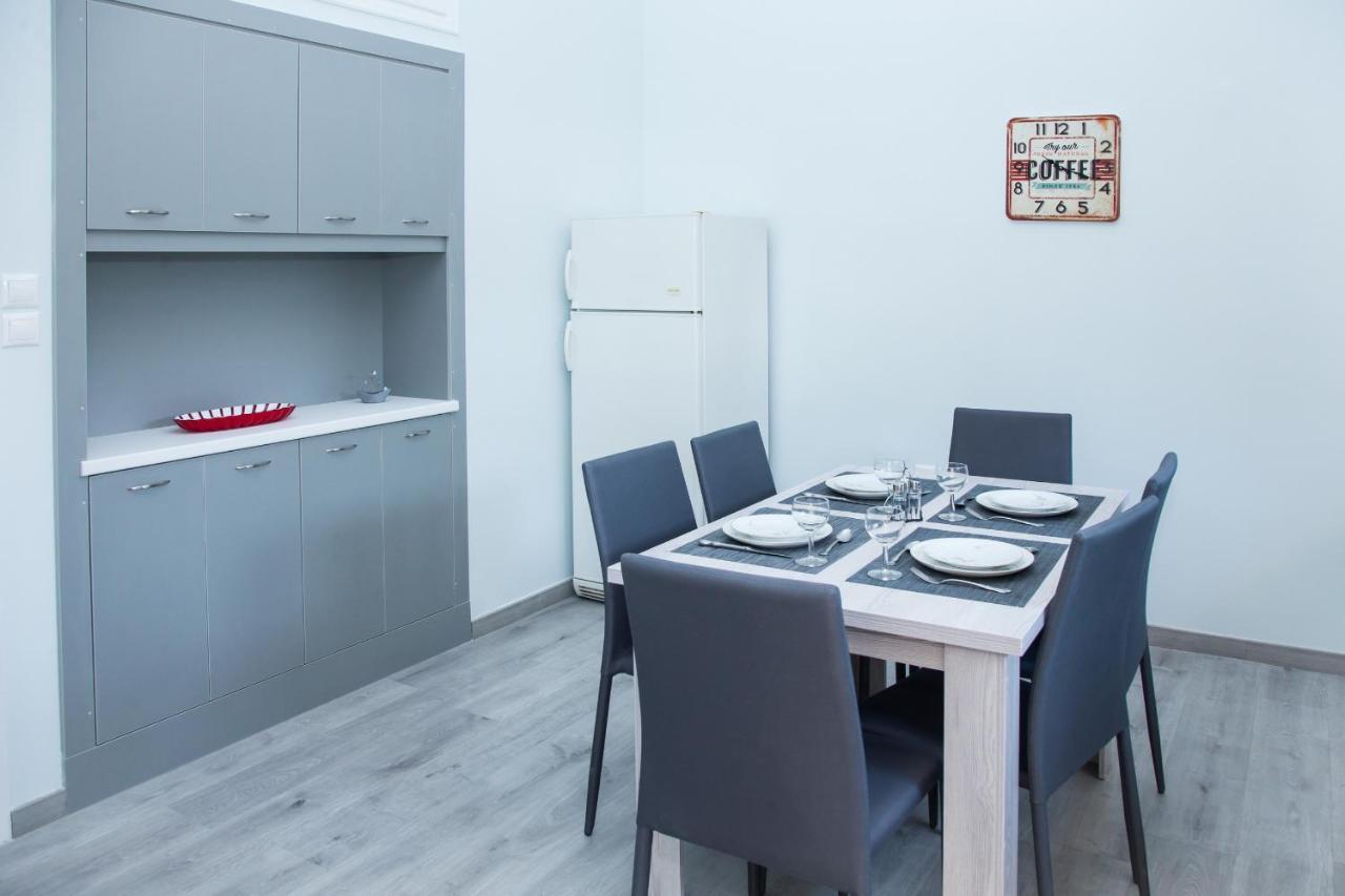 Sunny And Minimal Apt In Glyfada With 3 Bdrm เอเธนส์ ภายนอก รูปภาพ