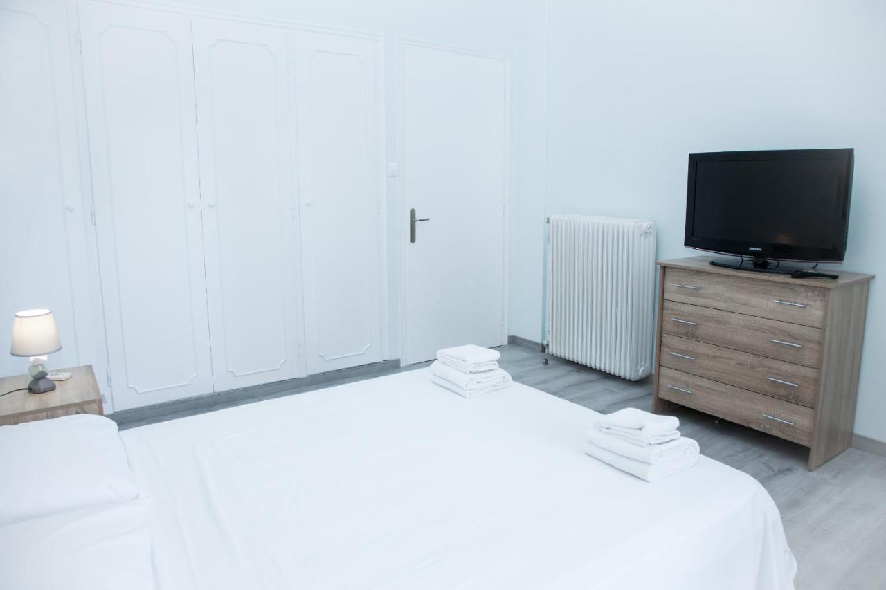 Sunny And Minimal Apt In Glyfada With 3 Bdrm เอเธนส์ ภายนอก รูปภาพ