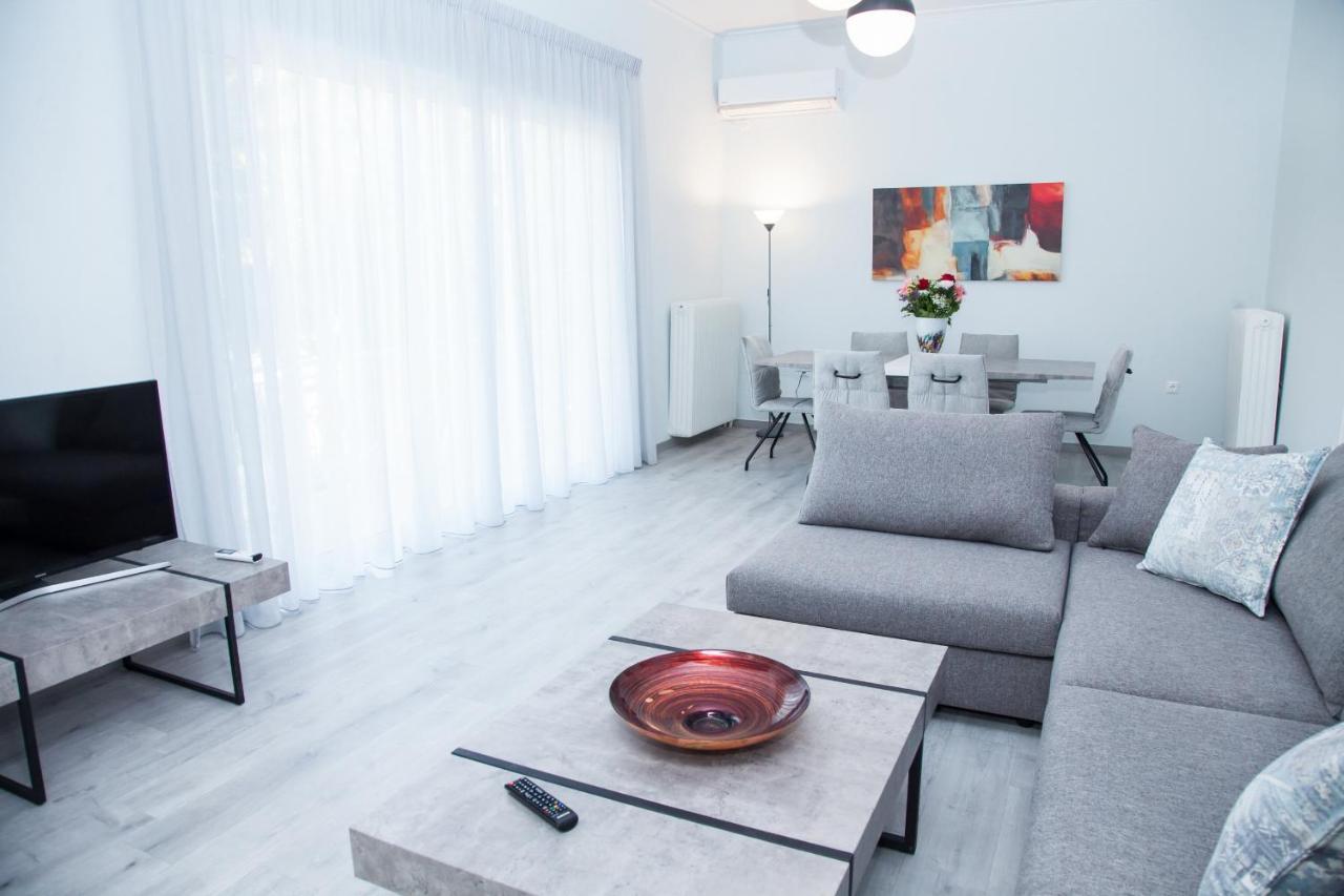 Sunny And Minimal Apt In Glyfada With 3 Bdrm เอเธนส์ ภายนอก รูปภาพ